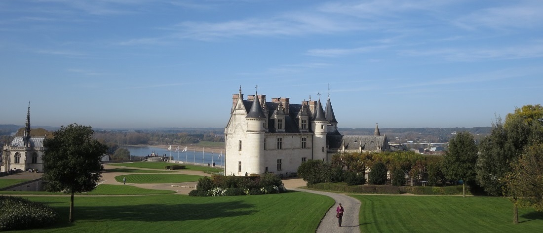 Château of Amboise and the Loire river